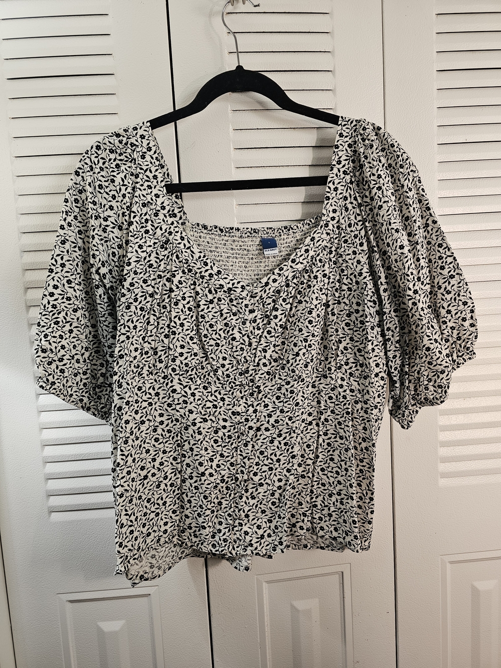 Scoop Neck Puff Sleeve Top - White with Black Floral
